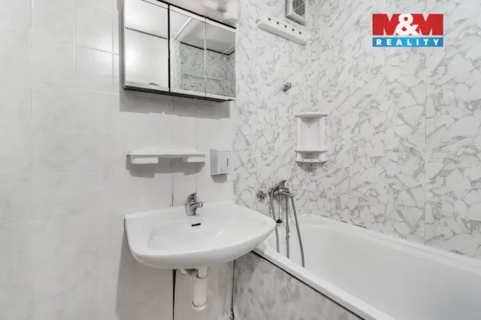 Prodej bytu 3+kk, Praha - Kyje, Travná, 65 m2