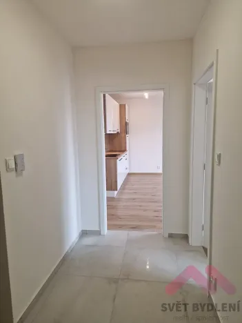 Pronájem bytu 2+kk, Praha - Kyje, Jamská, 42 m2