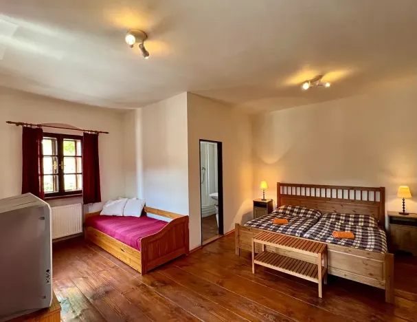 Prodej rodinného domu, Zlatá Koruna, 500 m2