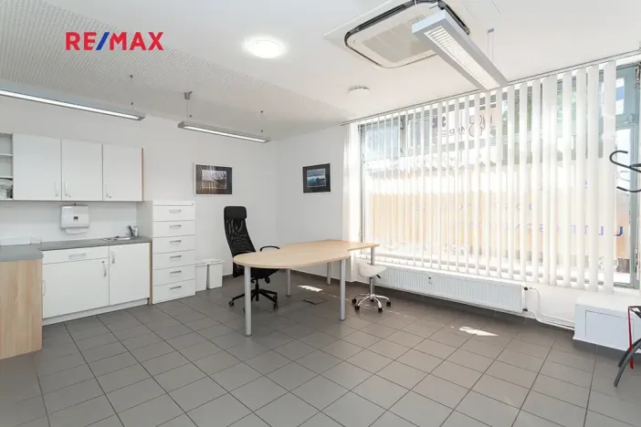 Pronájem ordinace, Praha - Nusle, Hradeckých, 62 m2