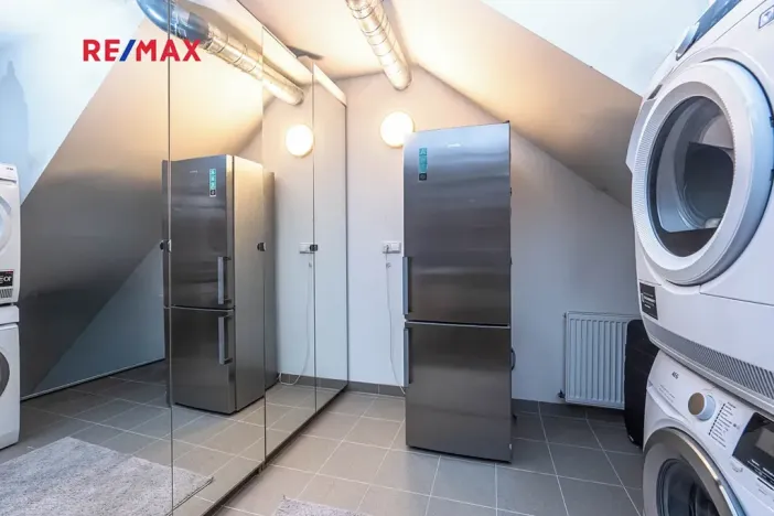 Pronájem vily, Praha - Lysolaje, 150 m2