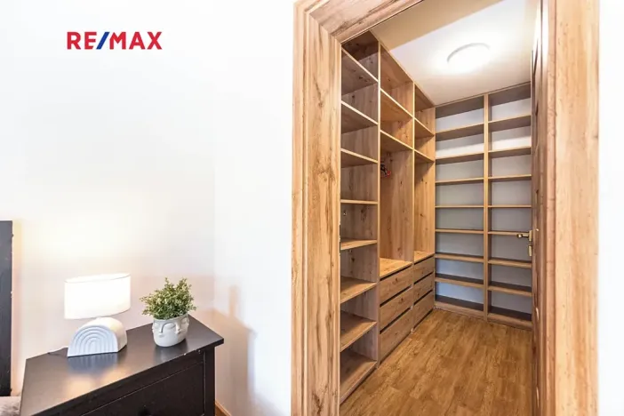 Prodej rodinného domu, Mnichovice, Myšlínská, 202 m2