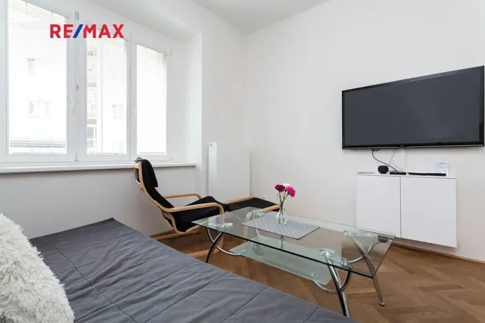 Pronájem bytu 2+kk, Praha - Nusle, Petra Rezka, 47 m2