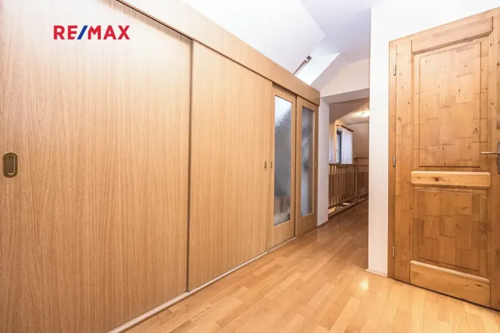 Pronájem rodinného domu, Mirošovice, Senohrabská, 150 m2