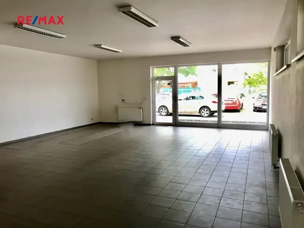 Prodej obchodního prostoru, Mukařov, Choceradská, 48 m2