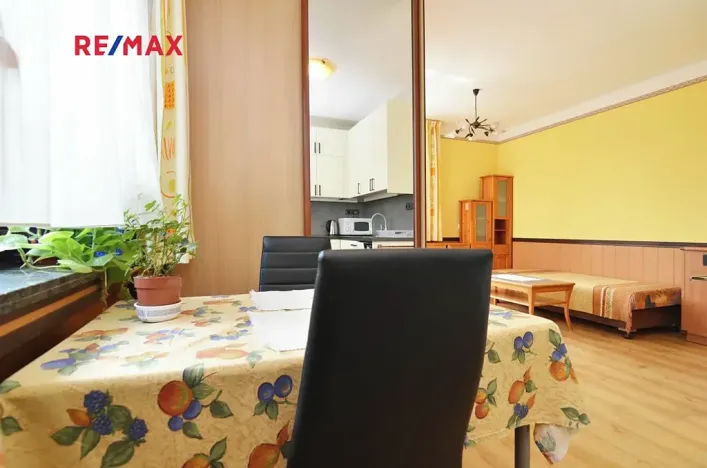 Pronájem bytu 2+kk, Praha - Hlubočepy, Pod třešněmi, 50 m2