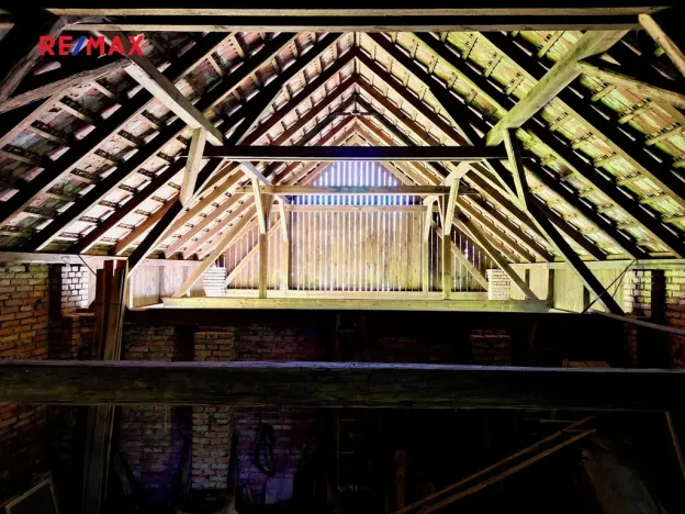 Prodej rodinného domu, Nezabudice, 410 m2