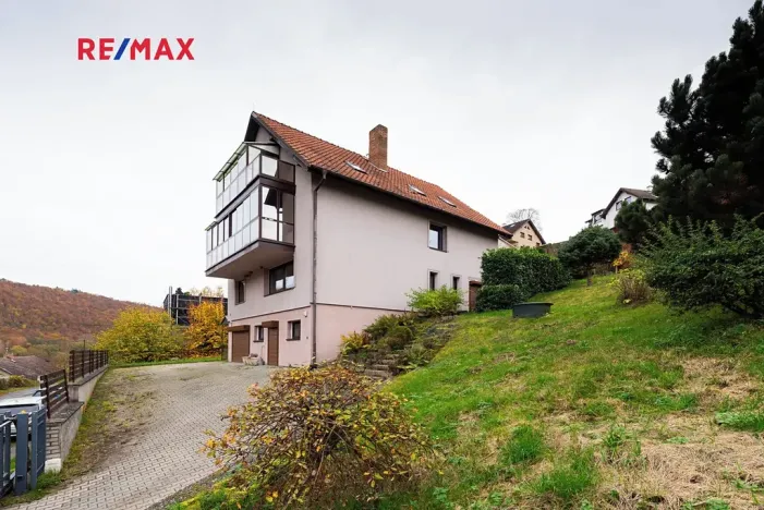 Prodej vily, Měchenice, Hlavní, 330 m2