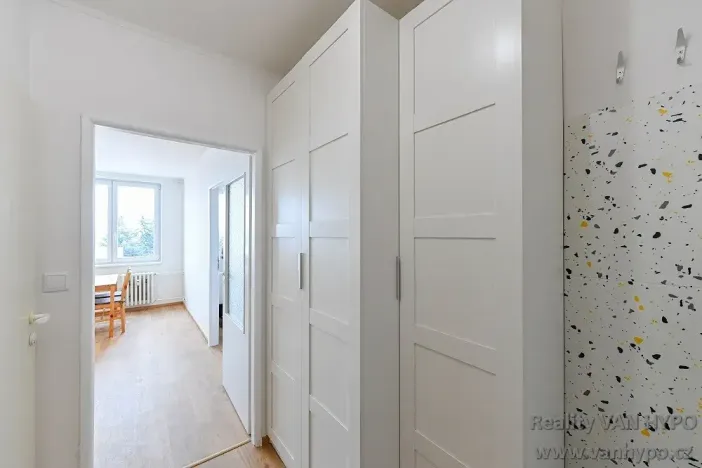 Pronájem bytu 2+kk, Praha - Letňany, Třinecká, 39 m2
