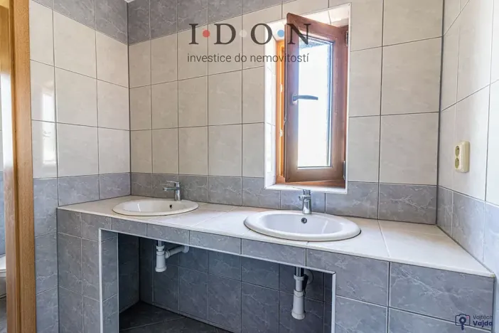 Pronájem rodinného domu, Třinec, 360 m2