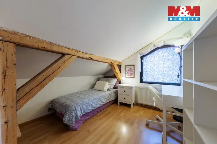 Prodej bytu 3+1, Karlovy Vary, Bulharská, 102 m2