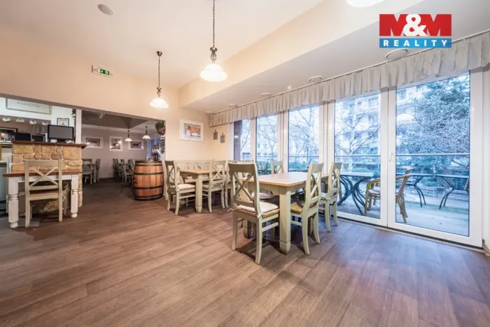 Pronájem restaurace, Praha - Žižkov, Roháčova, 616 m2