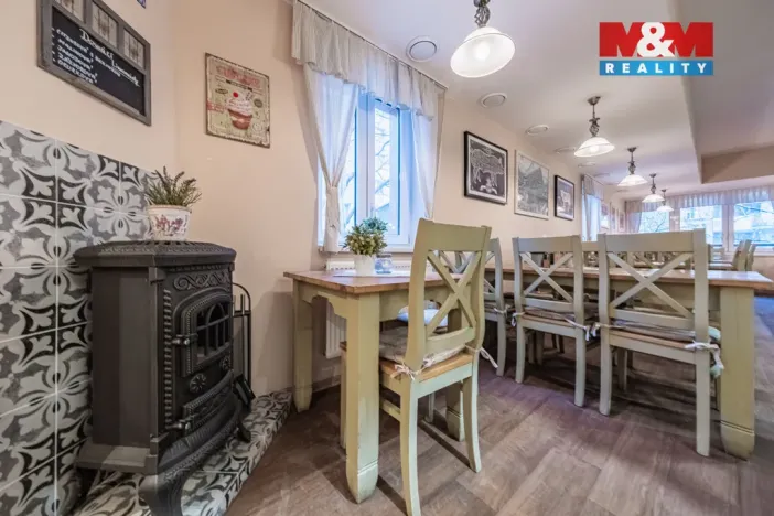 Pronájem restaurace, Praha - Žižkov, Roháčova, 616 m2