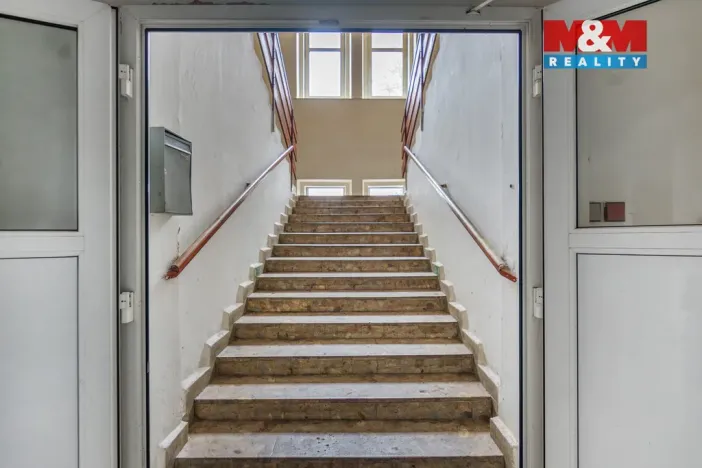 Pronájem obchodního prostoru, Plazy, 675 m2