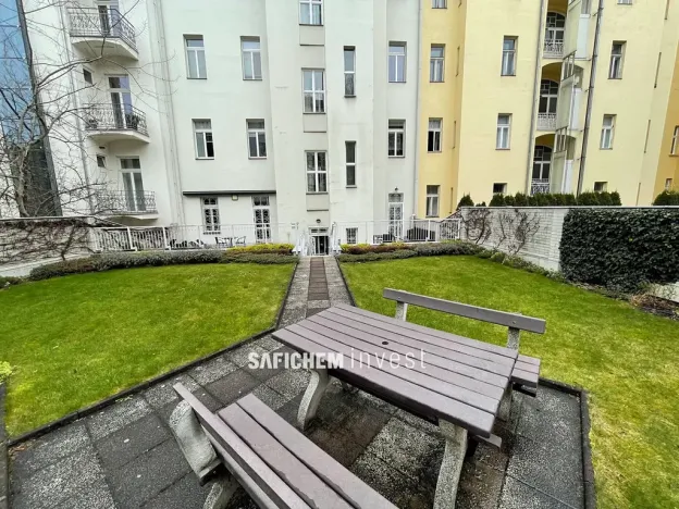 Prodej bytu 2+1, Praha - Vinohrady, Moravská, 104 m2