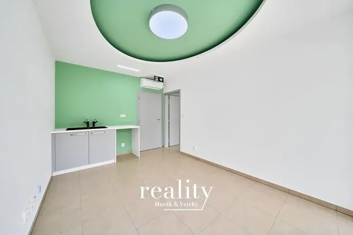 Pronájem kanceláře, Znojmo, Jarošova, 13 m2