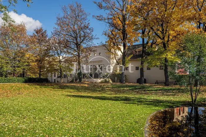 Prodej domu, Trnová, 1585 m2