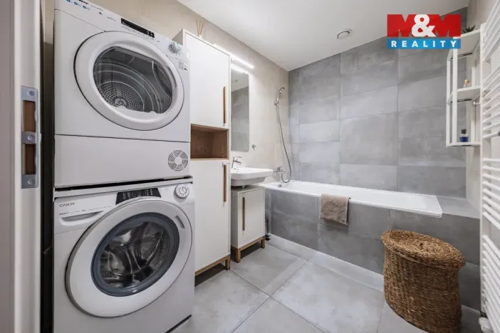 Prodej bytu 3+kk, Praha - Hrdlořezy, Mezilehlá, 70 m2