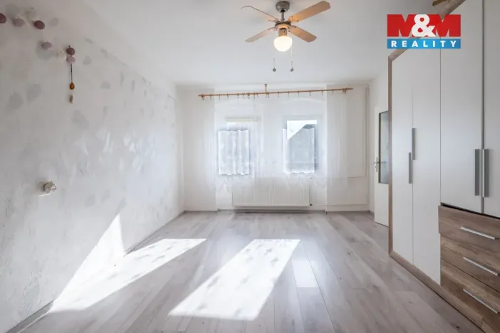 Prodej rodinného domu, Skály, 180 m2