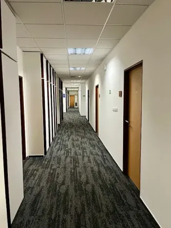 Pronájem kanceláře, Praha - Karlín, Prvního pluku, 87 m2