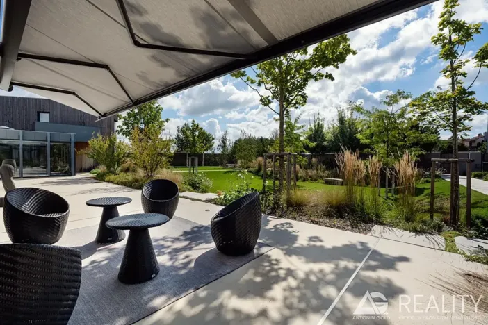 Prodej vícegeneračního domu, Ladná, Ovčačky, 407 m2