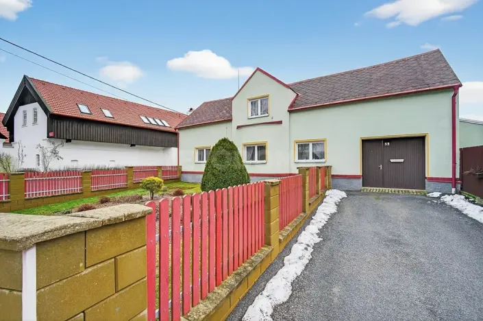 Prodej rodinného domu, Benešovice, 231 m2