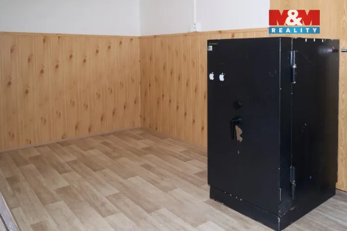 Pronájem obchodního prostoru, Teplice - Trnovany, Masarykova třída, 40 m2