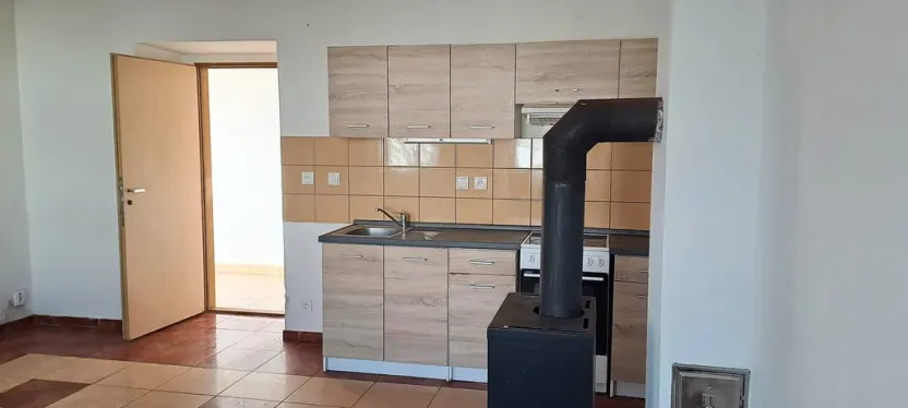 Pronájem bytu 1+kk, Peruc - Černochov, 30 m2