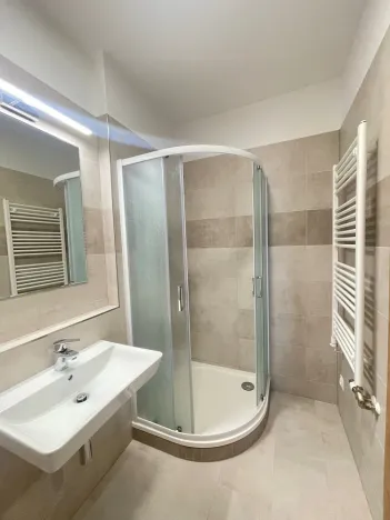 Pronájem bytu 1+kk, Pardubice - Zelené Předměstí, Pod Vinicí, 41 m2