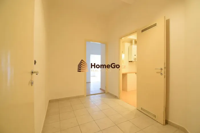 Pronájem bytu 2+kk, Praha - Nusle, U gymnázia, 56 m2