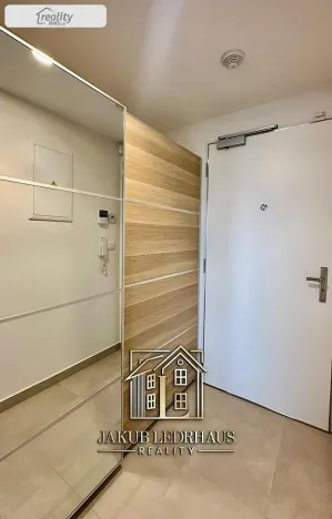 Prodej bytu 1+kk, Praha - Hloubětín, 32 m2