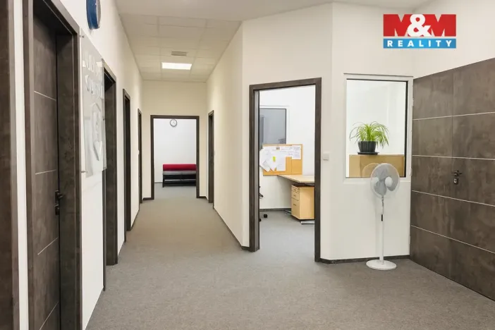 Prodej kanceláře, Klecany, V Honech, 179 m2