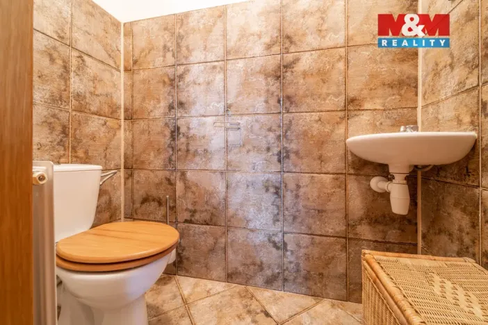 Prodej rodinného domu, Benecko, 224 m2