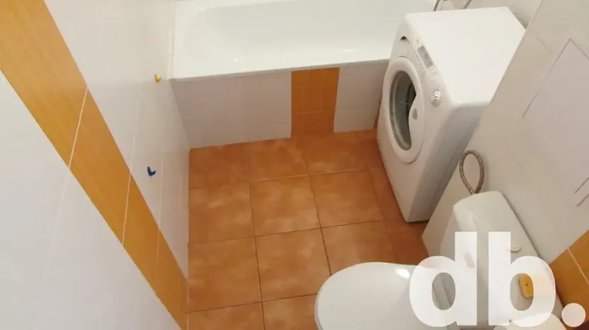 Pronájem bytu 2+1, Karlovy Vary, Krymská, 51 m2