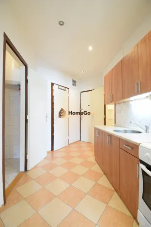 Pronájem bytu 1+kk, Praha - Nusle, U gymnázia, 46 m2