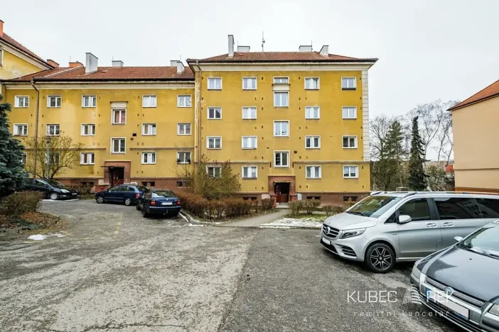 Prodej bytu 2+1, Tábor, Husinecká, 64 m2
