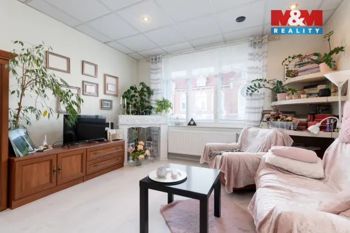 Prodej rodinného domu, Kravaře, Náměstí, 180 m2