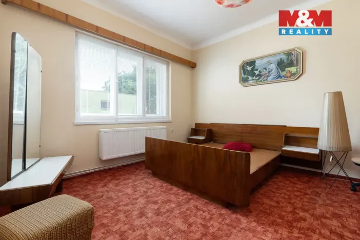 Prodej rodinného domu, Kravaře, Náměstí, 180 m2