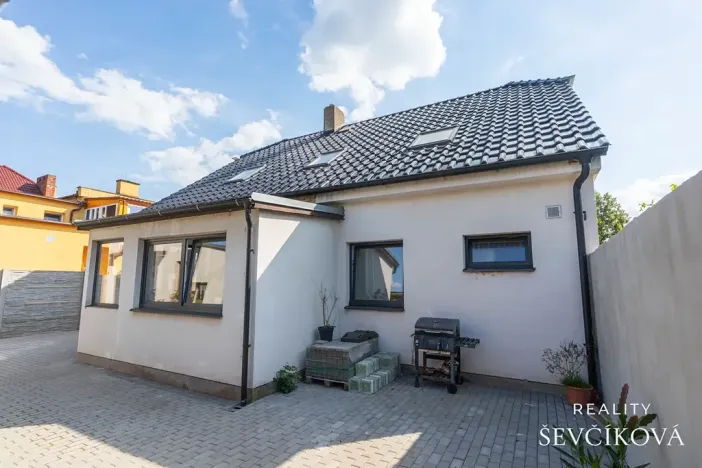 Prodej rodinného domu, Nechanice, 180 m2