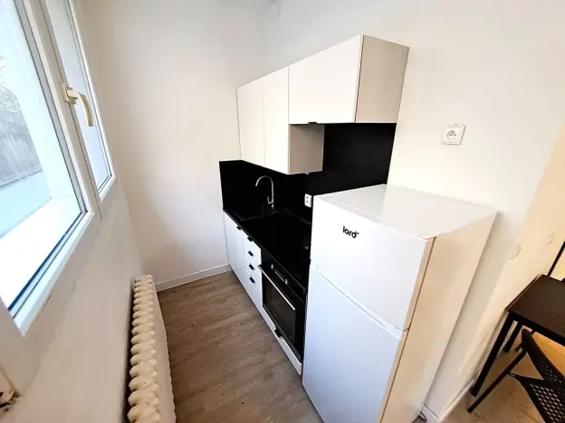 Pronájem bytu 1+kk, Praha - Vysočany, U vinných sklepů, 28 m2