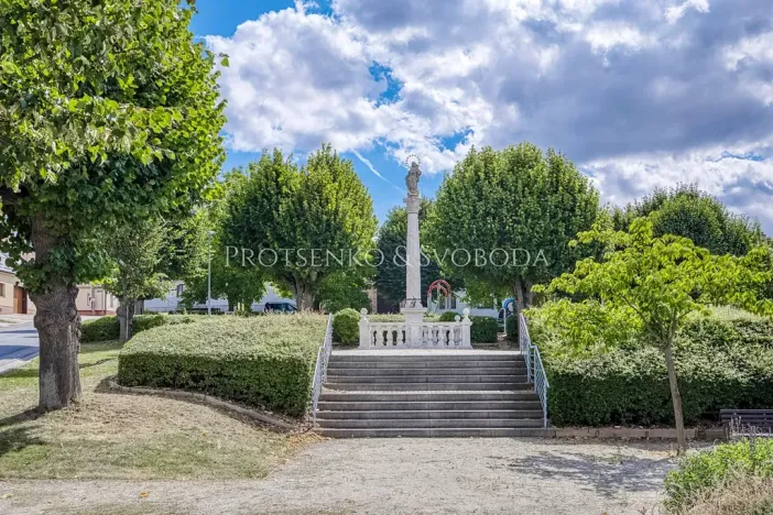 Prodej ubytování, Křižanov, Benešovo náměstí, 530 m2