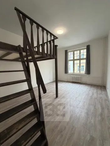 Pronájem bytu 2+1, Karlovy Vary, Koptova, 55 m2