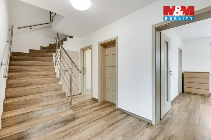 Prodej rodinného domu, Tmaň, K Vodojemu, 188 m2