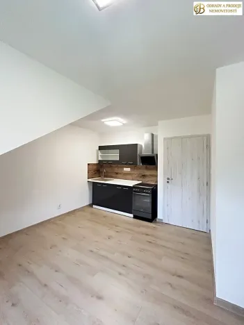 Pronájem bytu 2+kk, Uničov, Stromořadí, 35 m2