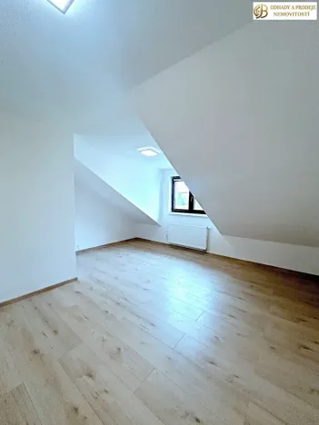 Pronájem bytu 2+kk, Uničov, Stromořadí, 35 m2