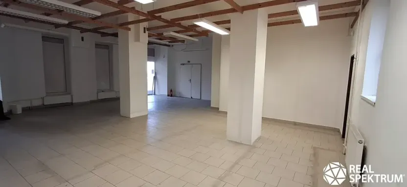 Pronájem obchodního prostoru, Boskovice, nám. Dr. Snětiny, 100 m2