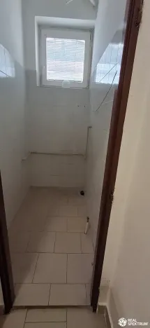 Pronájem obchodního prostoru, Boskovice, nám. Dr. Snětiny, 100 m2