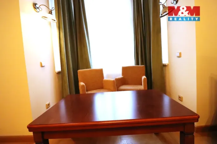 Pronájem bytu 1+1, Karlovy Vary, Svahová, 50 m2