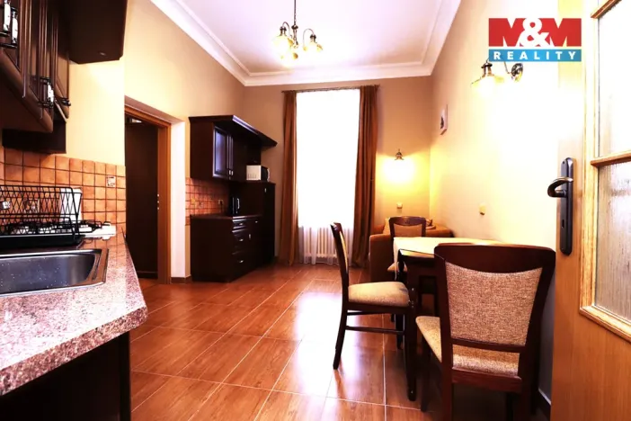 Pronájem bytu 1+1, Karlovy Vary, Svahová, 50 m2