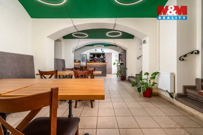 Pronájem restaurace, Praha - Vršovice, Moskevská, 163 m2